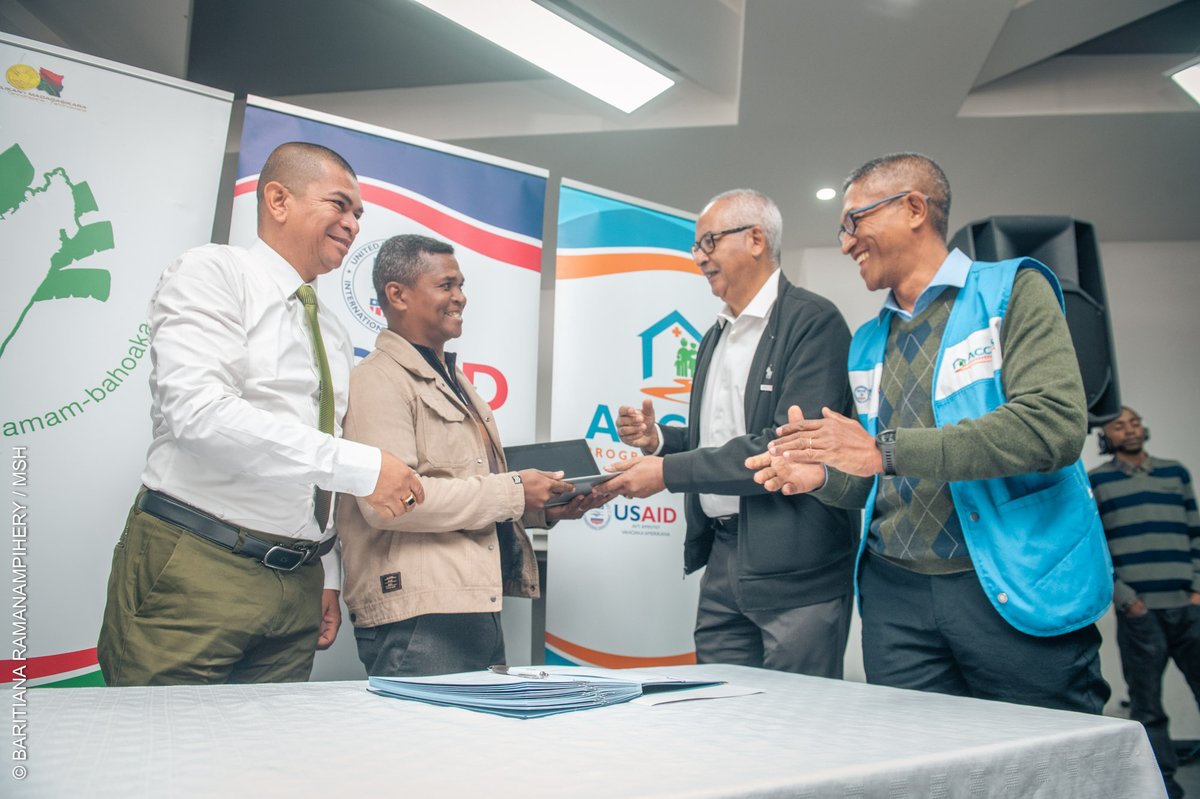 MSH (@mshhealthimpact) on Twitter photo MSH celebrates <a href="/ACCESS_Mada/">ACCESS Health Program</a> whose partnership w/<a href="/Msanp_Mada/">Ministeran'ny Fahasalamam-bahoaka</a> has helped reduce #maternal & #infantmortality across #Madagascar. We recently marked the closeout of the the program's work strengthening access to quality #familyplanning services in 3 highland regions. MSH celebrates <a href="/ACCESS_Mada/">ACCESS Health Program</a> whose partnership w/<a href="/Msanp_Mada/">Ministeran'ny Fahasalamam-bahoaka</a> has helped reduce #maternal & #infantmortality across #Madagascar. We recently marked the closeout of the the program's work strengthening access to quality #familyplanning services in 3 highland regions.