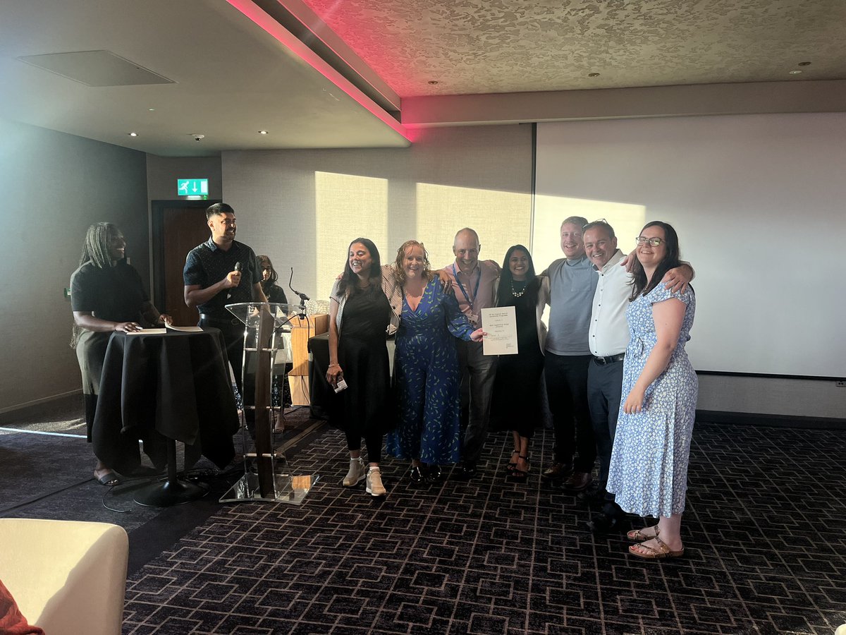 Award for most supportive peer support group goes to: Legs11!!! #Cohort6 lovely impromptu awards ceremony organised by the student reps 🙌🏼