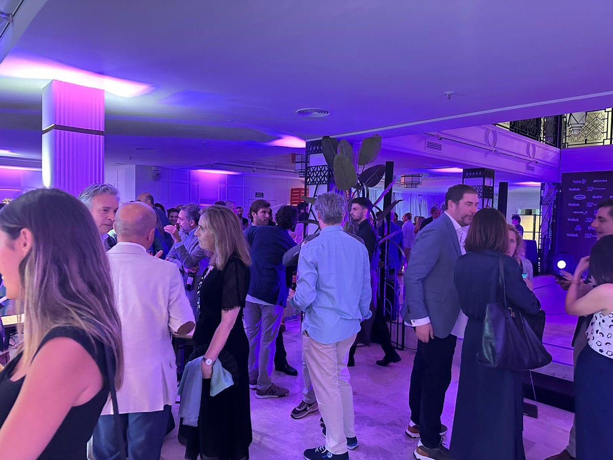 Disfrutando del 20 aniversario de Welink. Muchas felicidades y gracias por dejarnos acompañaros estos años. A por otros 20.