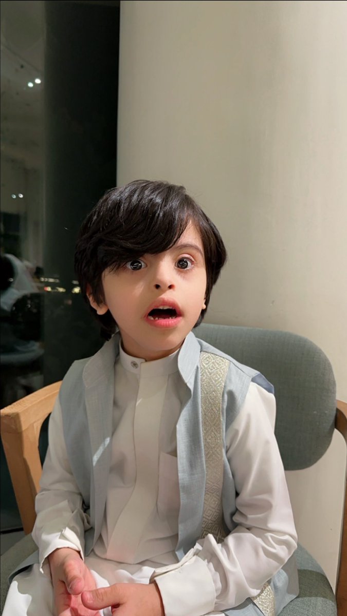 قهوة واشخاص تودّهم🩵