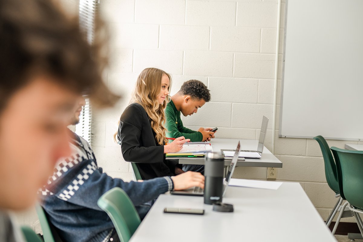 Just ❸ days left in our fiscal year❗️ Make your gift today to support Methodist University’s growth and expansion to help all #MUMonarchs realize their full potential. 💚🎓💛
Don’t wait – donate today: donate.methodist.edu