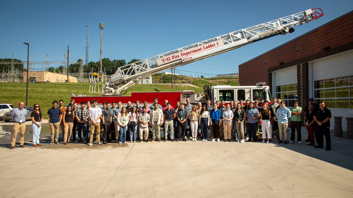 y12nsc's tweet photo. Our summer interns are making their way across Y-12 and discovering how each organization contributes to our missions. They visited the Operations Center and Y-12 Fire Station. Both facilities show how modernization serves the site’s current/future needs. #Y12Intern https://t.co/2MurvBUtiw