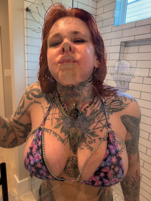 Come on give me a kiss! 🤣  Have you checked out my latest workout video yet? -https://t.co/HbjRoUXmRA