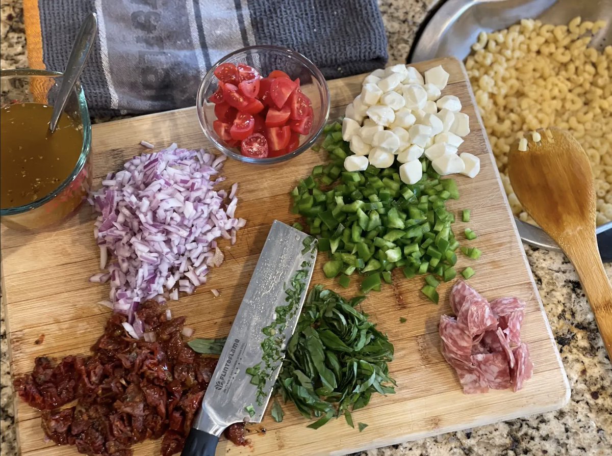 "I’m so glad I have this Flint &amp; Flame Nakiri in my kitchen! Chopping was fast, efficient and safe."
Remember to use “Social30” at checkout to save 30%: flintandflameusa.com/shop
#flintandflameusa #flintandflame #kitchenknives #knivesofinstagram #knives