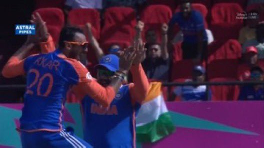 fenilkothari's tweet photo. Thank you Rohit for protecting our mental health, India won the Semi-finals🥹👍🏻 https://t.co/1sSFZLybwj