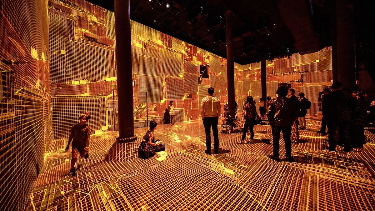 Spatial audio meets three-dimensional imagery. Tour a rapidly expanding sector of fully immersive live sound and visual experiences in <a href="/lightfieldlab/">Light Field Lab</a>'s #HoloWire. 

buff.ly/4cCCykZ

<a href="/spatialinc/">Spatial</a>
@MeoWolf
@l_acoustics 
<a href="/artechouse/">ARTECHOUSE</a>
<a href="/MeyerSound/">Meyer Sound</a>
@nationalsawdust
<a href="/CyKiK/">KamranV</a>
