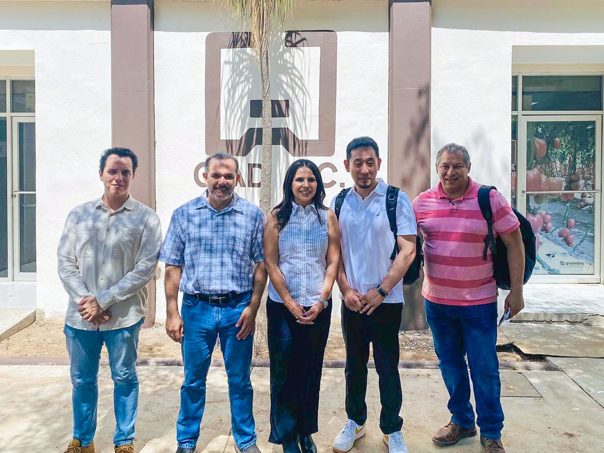 ciadmx's tweet photo. 1/2 Con el objetivo de fortalecer la vinculación con empresas líderes a nivel mundial en la producción de productos a base de #bacteriófagos y #enzimas, los académicos(as) del Laboratorio Nacional para #Investigación en Inocuidad Alimentaria (#LANIIA) del #CIAD recibieron en las https://t.co/g4oXLEKsLp
