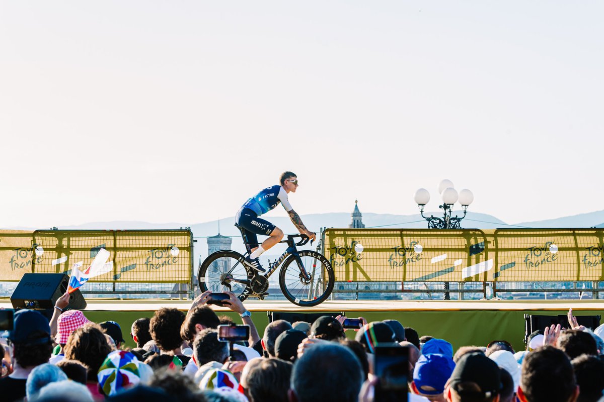 Dream long enough and it will happen 💛

Tour de France 2024 up and running with a beautiful reception here in Florence.