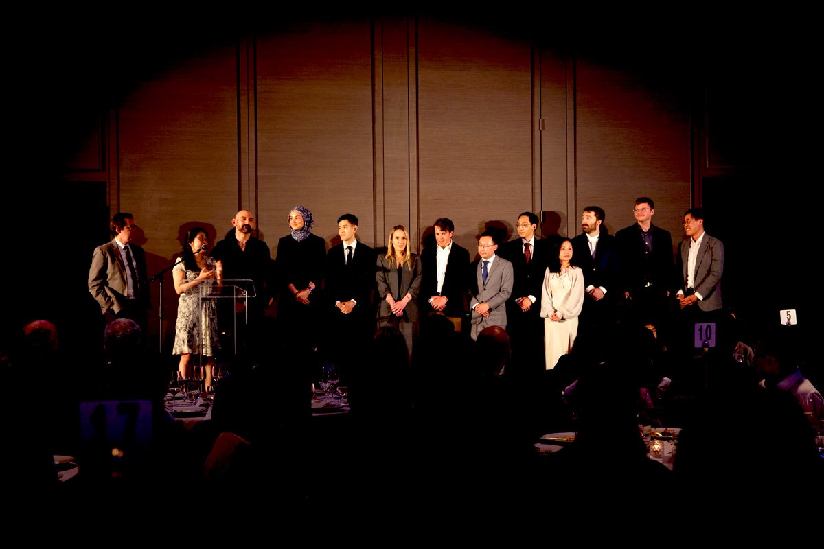 Cynthia Xin Wu (@cynxinwu) on Twitter photo @ the cusp of another academic year, I am torn btw the excitement of meeting the <a href="/UCSFimaging/">UCSF Imaging</a> incoming class of ‘24 (and the amazing folks who recently matched for ‘25), and missing our graduating superstars! What a privilege to work w such wonderful ppl. Congrats all! @ the cusp of another academic year, I am torn btw the excitement of meeting the <a href="/UCSFimaging/">UCSF Imaging</a> incoming class of ‘24 (and the amazing folks who recently matched for ‘25), and missing our graduating superstars! What a privilege to work w such wonderful ppl. Congrats all!