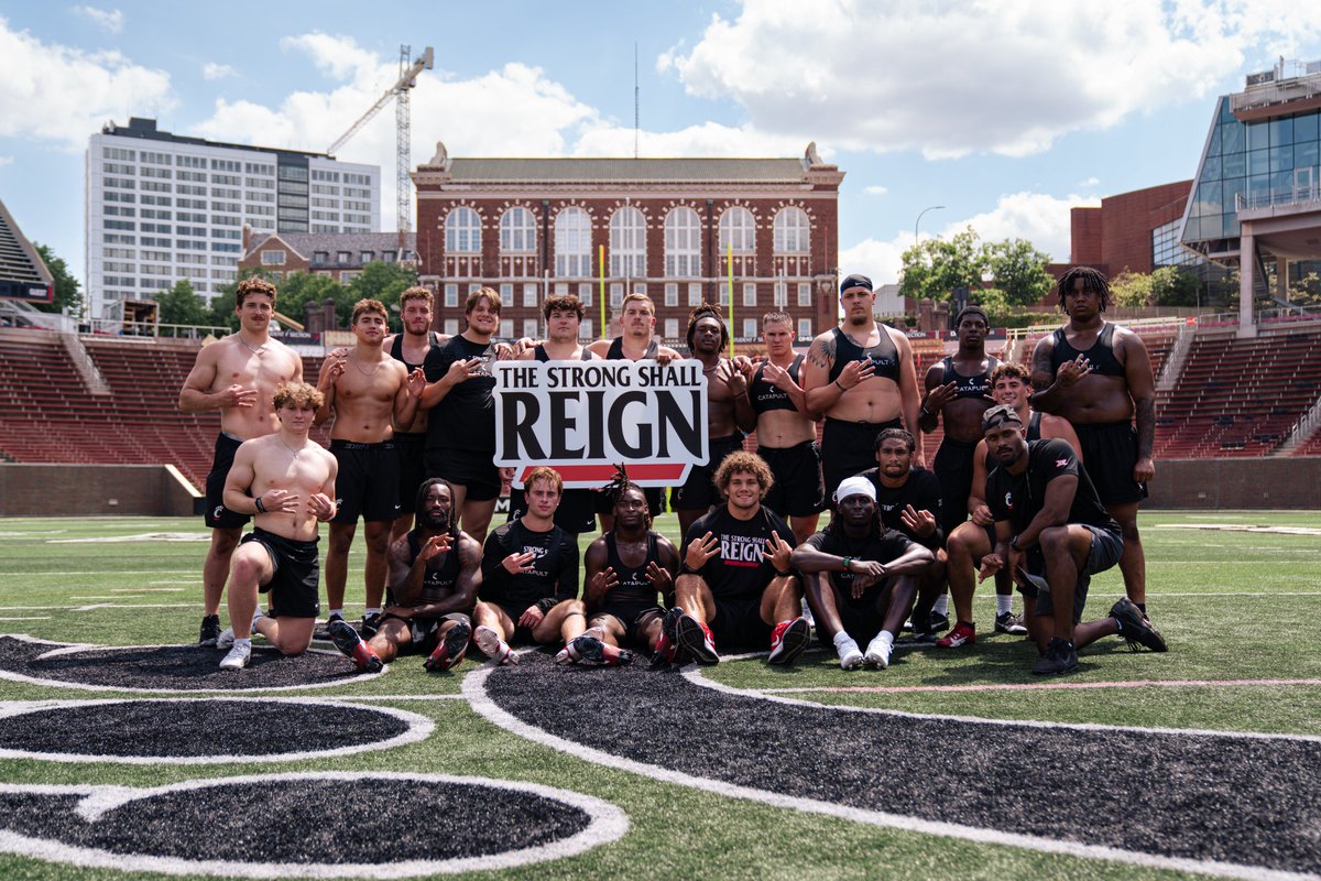 The Crew 3 run needs to be studied...
#TheStrongShallReign x #Bearcats