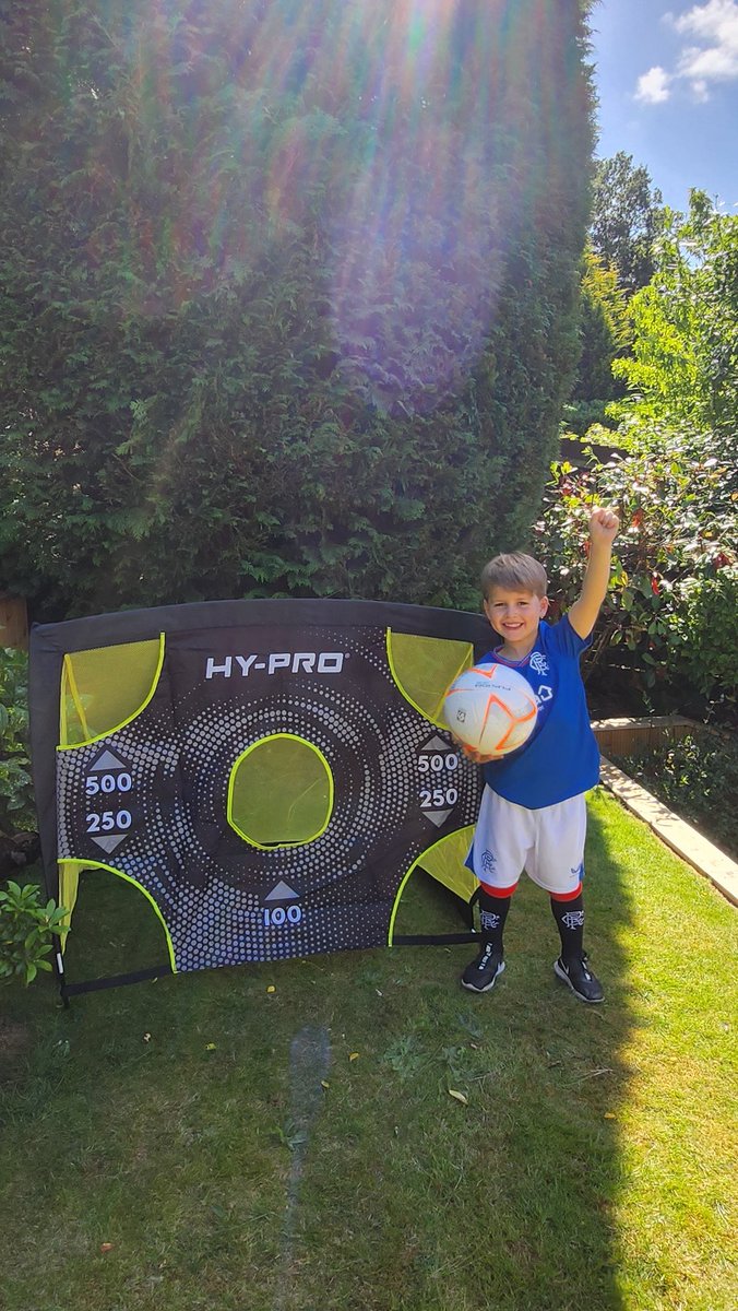 "I'm FIVEEEEEEEE 🙋🏻‍♂️"
Happy birthday, best boy💙
#Birthday #Son #Five
"Grandad will be happy," 🤣
<a href="/MarkHateley10/">Mark Hateley</a> <a href="/RangersFC/">Rangers Football Club</a>