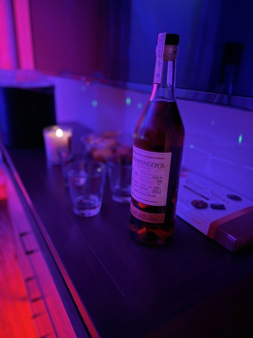 The Kentucky gents sure know how to treat a lady! https://t.co/49F0dUFklg