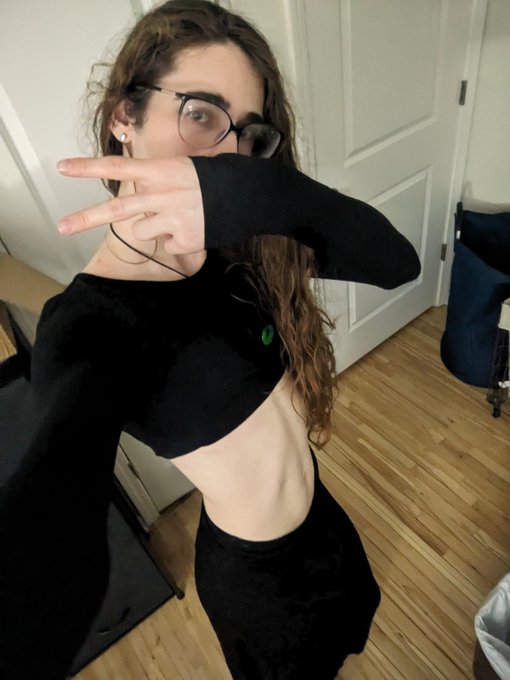 Kinda vibing with this tbh😳  #transfashion #trans #fashion #egirl #womensfashion #midriff https://t.<a href="/tag/transfashion"class="tags">#transfashion</a><a href="/tag/trans"class="tags">#trans</a><a href="/tag/fashion"class="tags"><span>#fashion</span></a><a href="/tag/womensfashion"class="tags"><span>#womensfashion</span></a><a href="/tag/midriff"class="tags"><span>#midriff</span></a><a href="/tag/egirl"class="tags"><span>#egirl</span></a>