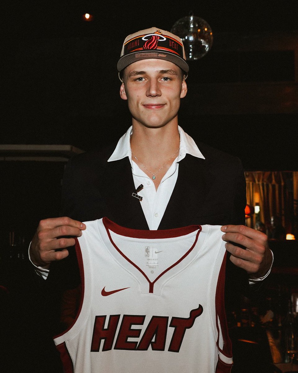 Picture Perfect Pelle 🖼️