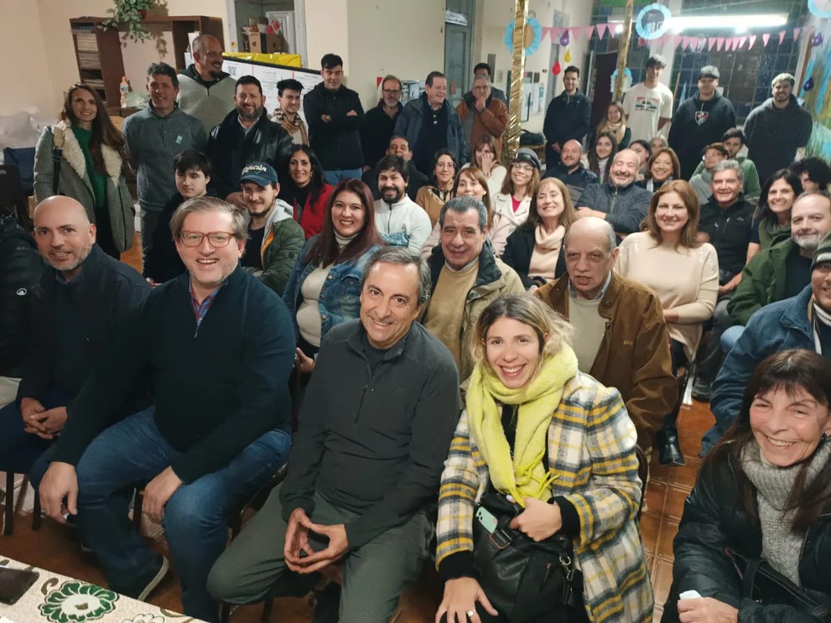 Con todo en el último tramo de la campaña!
Ultimando detalles para el domingo.
Vamos con <a href="/hebesil/">Hebe Casado</a> presidente y <a href="/guillemosso/">Guillermo Mosso</a> vice 
Vuelve el #VerdaderoPro
<a href="/Enrique_thomas/">Enrique Thomas</a> <a href="/SERG1OMIRANDA/">Sergio  Miranda</a>