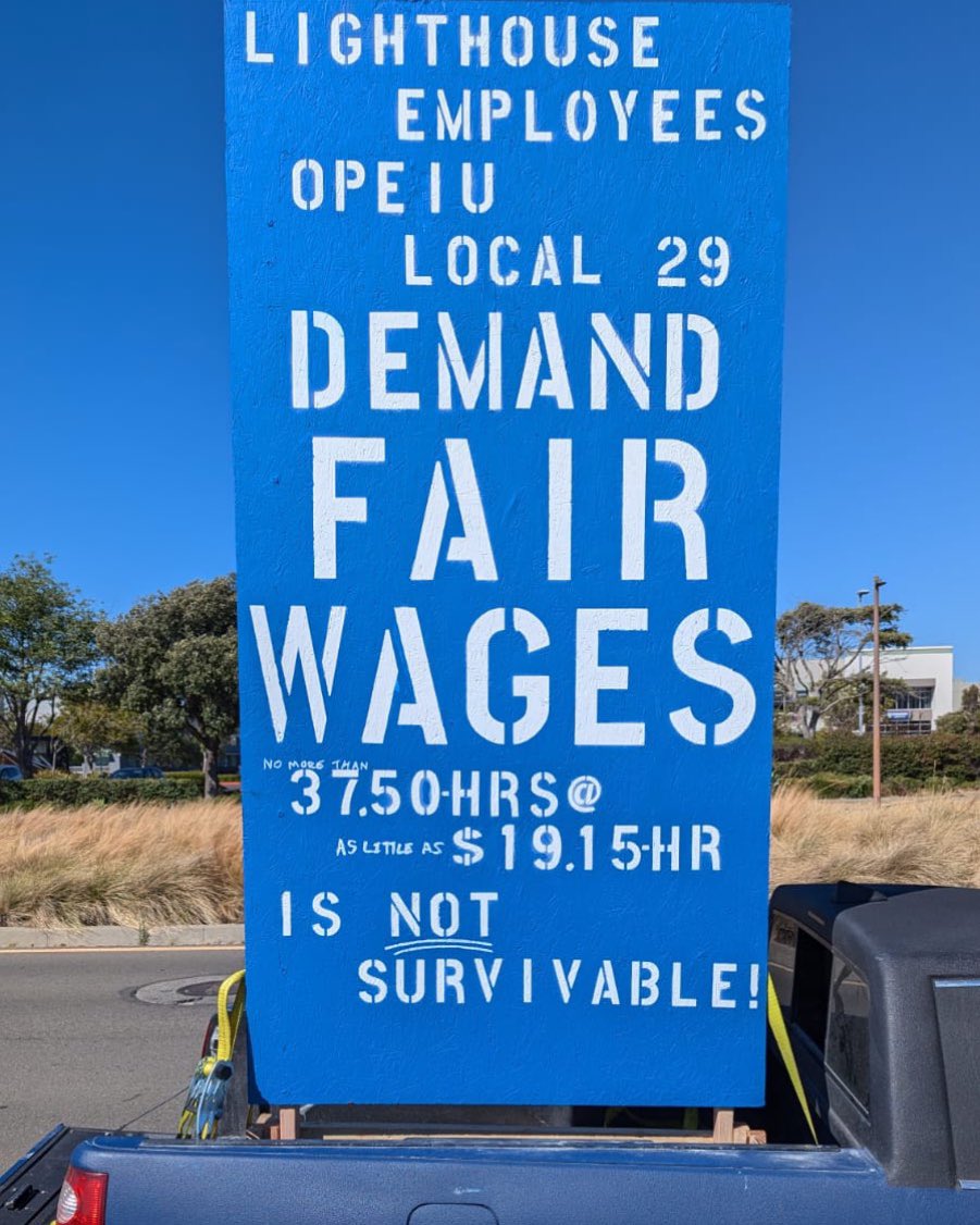 LightHouseUnion's tweet photo. OPEIU Local 29 LightHouse staff had a strong showing at Sirkin Center for LightHouse day! Thank you to our wonderful team 💙💛🤍🧡

#unionstrong #lighthouseunited #togetherwecandosomuch https://t.co/dAa6bpwh38