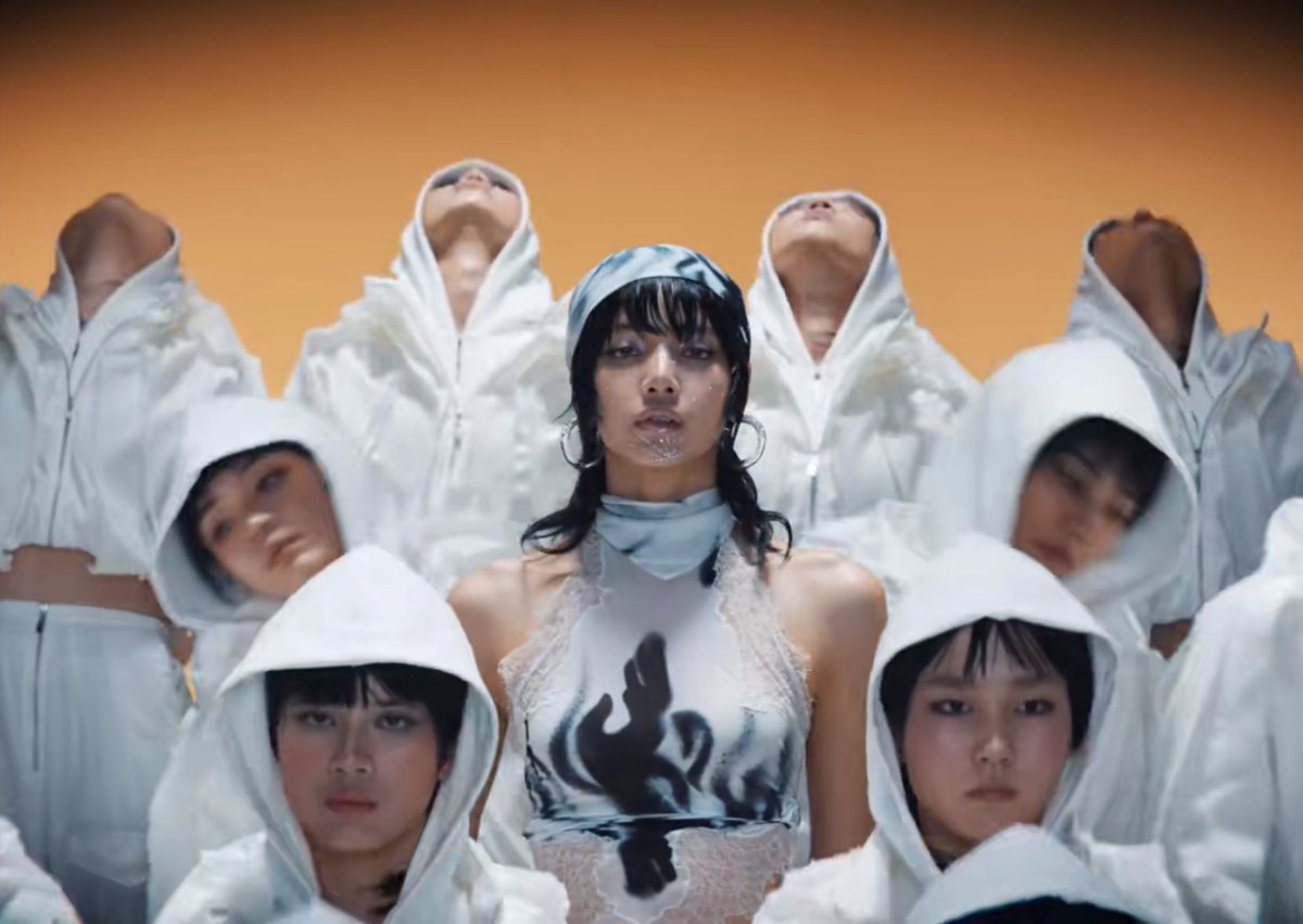 tamon_huiyong's tweet image. ลิซ่าให้ Airtime แดนเซอร์เด็กเยอะมากกกก สมแล้วที่น้องเคยเป็นสายประกวดทูบีนัมเบอร์วัน ให้โอกาสน้องๆ ได้ shine ไปด้วยกันน่ารักมาก ถ้าน้องคนไหนได้แสดงใน MV นี่คือ mission completed แล้ว 

#LISAxROCKSTAR
#LISA_ROCKSTAR