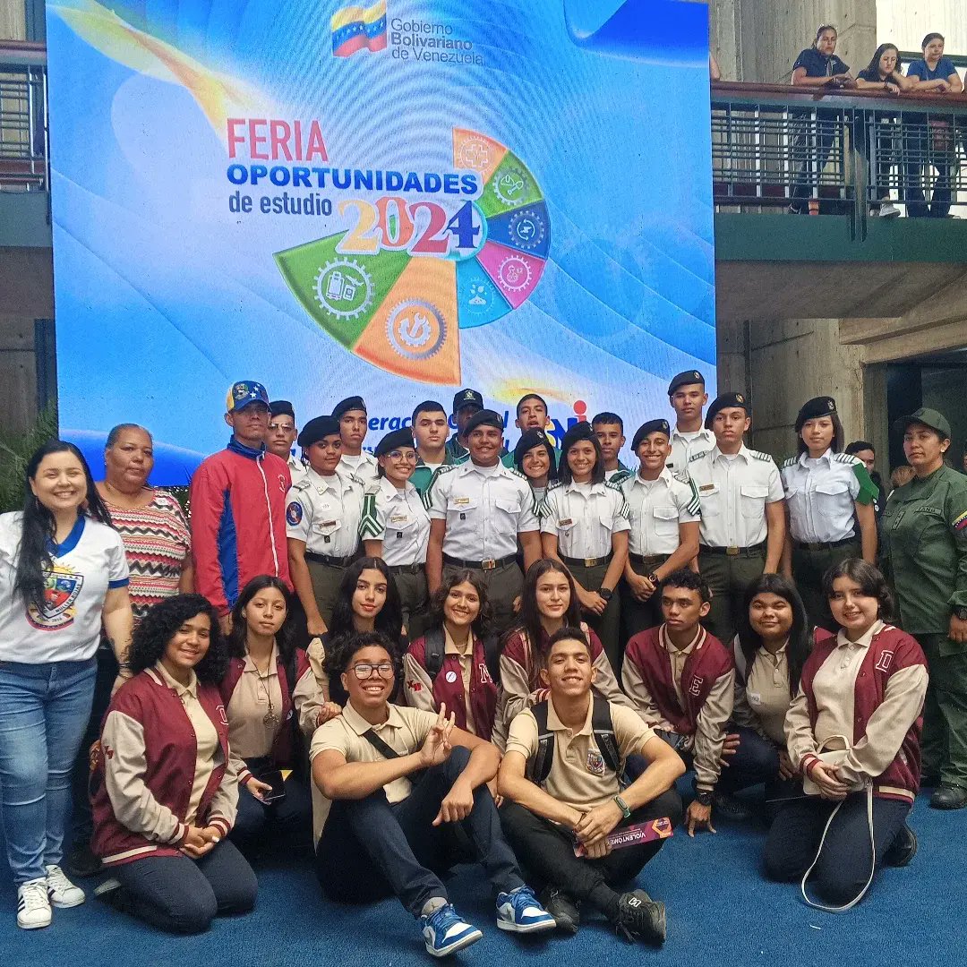 Educación Gratuita y Calidad para los Bachiller 2024, en las diferentes opciones de estudios en la Feria de Oportunidades para los estudiantes en la Galería de Artes. <a href="/NicolasMaduro/">Nicolás Maduro</a> <a href="/_LaAvanzadora/">Yelitze Santaella</a> @CDCECaracas @MPPEDUCACION @LIMIZAMORA_EJB <a href="/LiceoEAlMuller1/">LiceoENGJALMullerR</a>