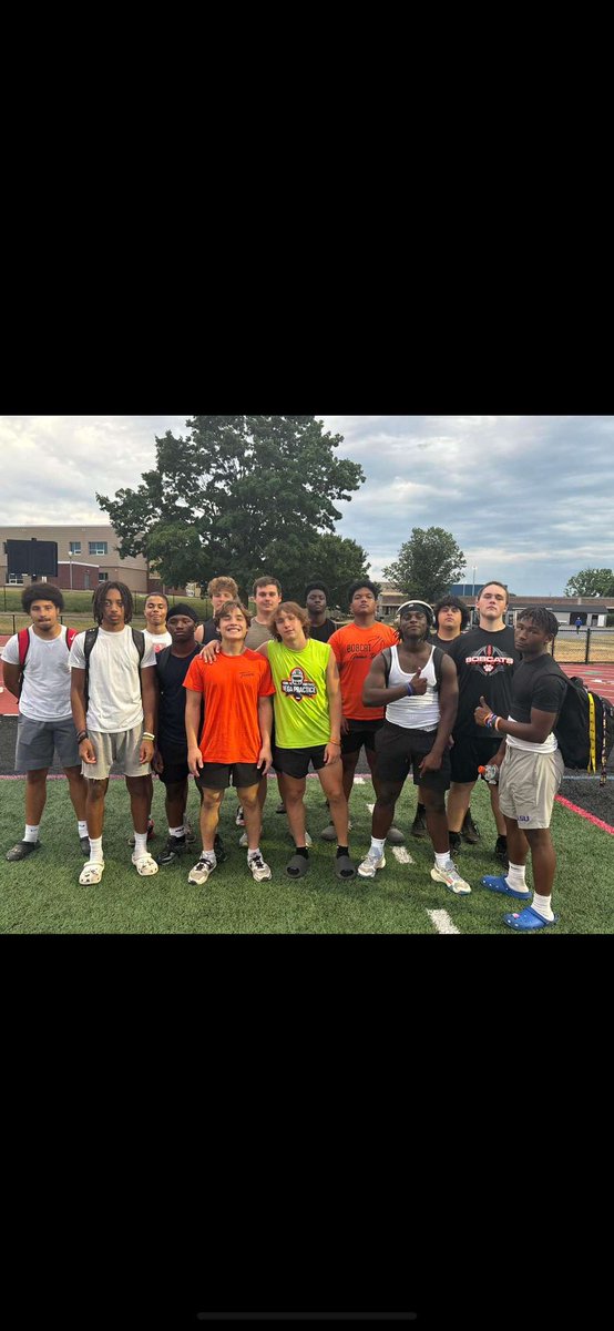 Had a great time attending the <a href="/VILLEfb/">VilleFootball</a> camp. Thanks for the coaching and to everyone who had set the camp up. 

<a href="/Coachjcmorgan/">JC Morgan</a> @CoachShinkus <a href="/DbeardDan/">Dan Beard</a> <a href="/CoachCregger/">Ben Cregger</a> <a href="/CoachMattGrz/">Matthew Grzechowiak</a> <a href="/RussellStoner24/">Russell Stoner</a> <a href="/millersvilleu/">Millersville University</a> <a href="/coachpoulson/">Coach Poulson</a>