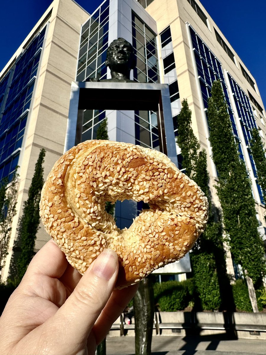 Don’t have an empty stomach like this guy. Fill up your freezer with <a href="/StViateurBagel/">StViateurBagel</a> and <a href="/sgambaros/">Sgambaro's Seafoods</a> lox by ordering through our #yegbbyobbagels fundraiser by August 6.

bbyo-bagels.myshopify.com

#yegfood #yegmedia