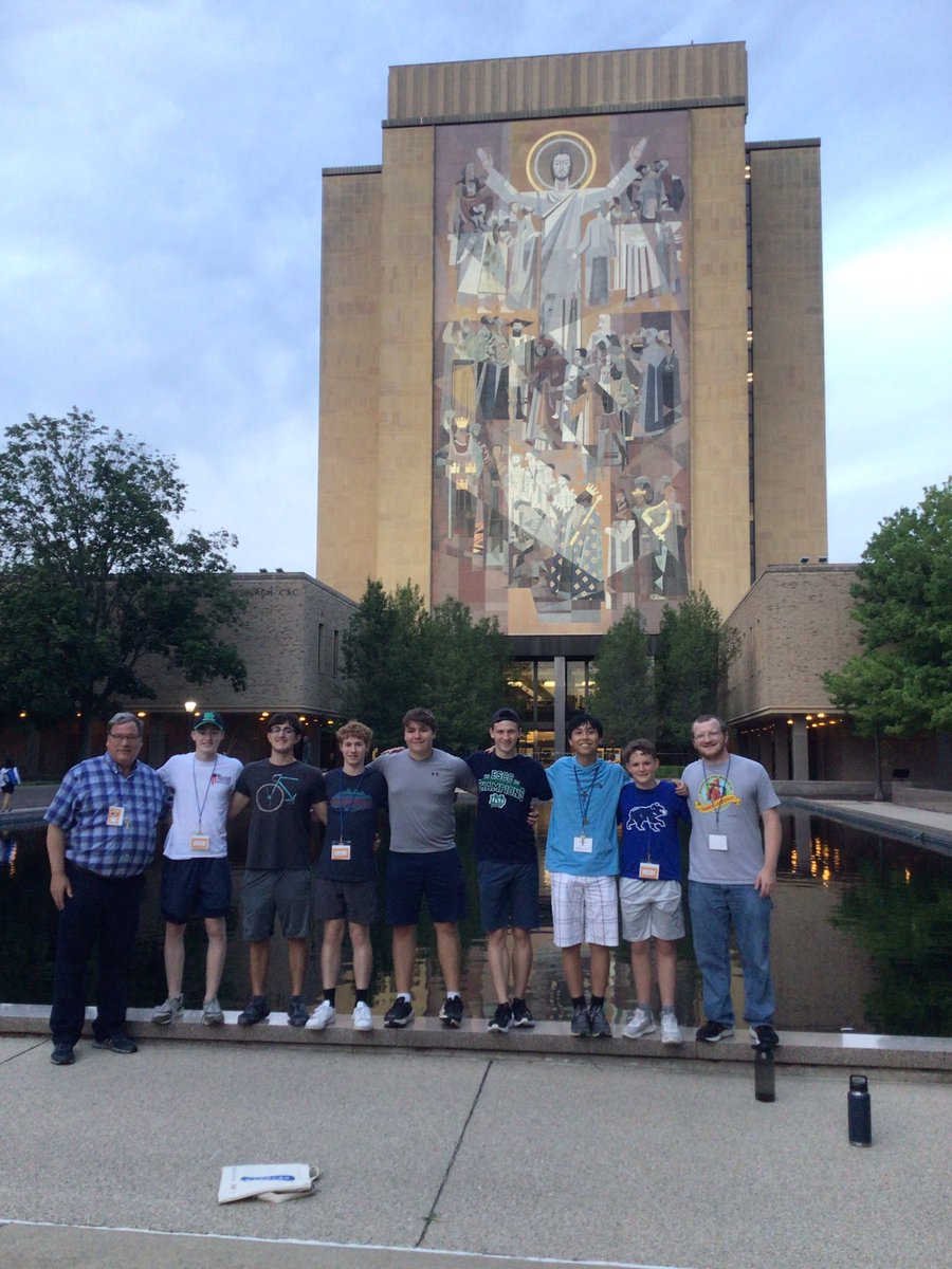 NDCP_Ministry's tweet photo. Beautiful night for a visit to the South Bend Chocolate Cafe and Touchdown Jesus! #HCC4SL #HesburghsWithHesburgh @ShayBoyle_NDCP  @nddons https://t.co/wwxtNXVZlg