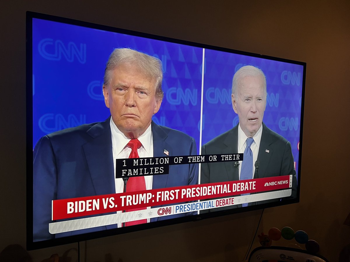 carimu's tweet photo. The heat is up 🔥 suckers and losers 
#PresidentialDebate #PresidentialDebate2024 https://t.co/9aknfAALb0