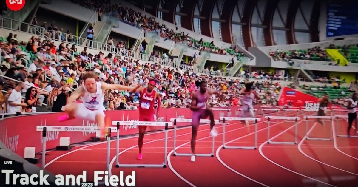 LepsAD's tweet photo. @c_elder3 Go, Clayton! https://t.co/bRseILgFJM