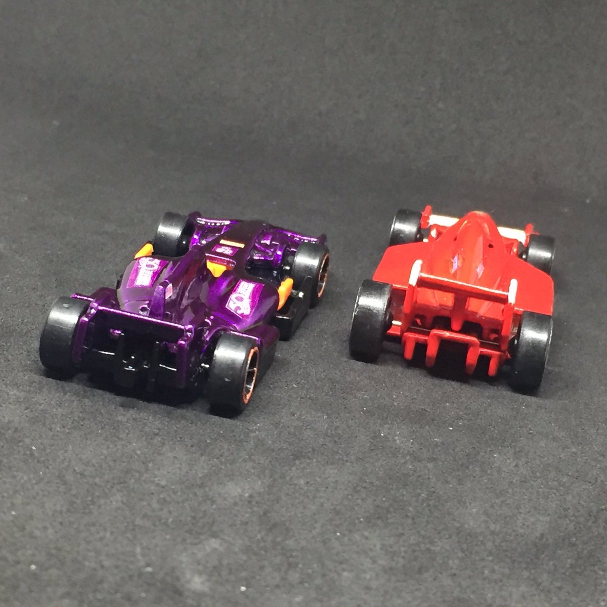 c_recca's tweet image. #FormulaFriday | Red ❤️ VS Purple 💜? @Ferrari VS fantasy? Which one 🤔? Please like ❤️ &amp;amp; RT 🔃. Follow 👉 @c_recca | @Hot_Wheels @Mattel 
#HotWheels #FormulaOne #F1 #Formula1 #Diecast #Cars #DiecastCars #164Scale #164Diecast #164Cars #Ferrari