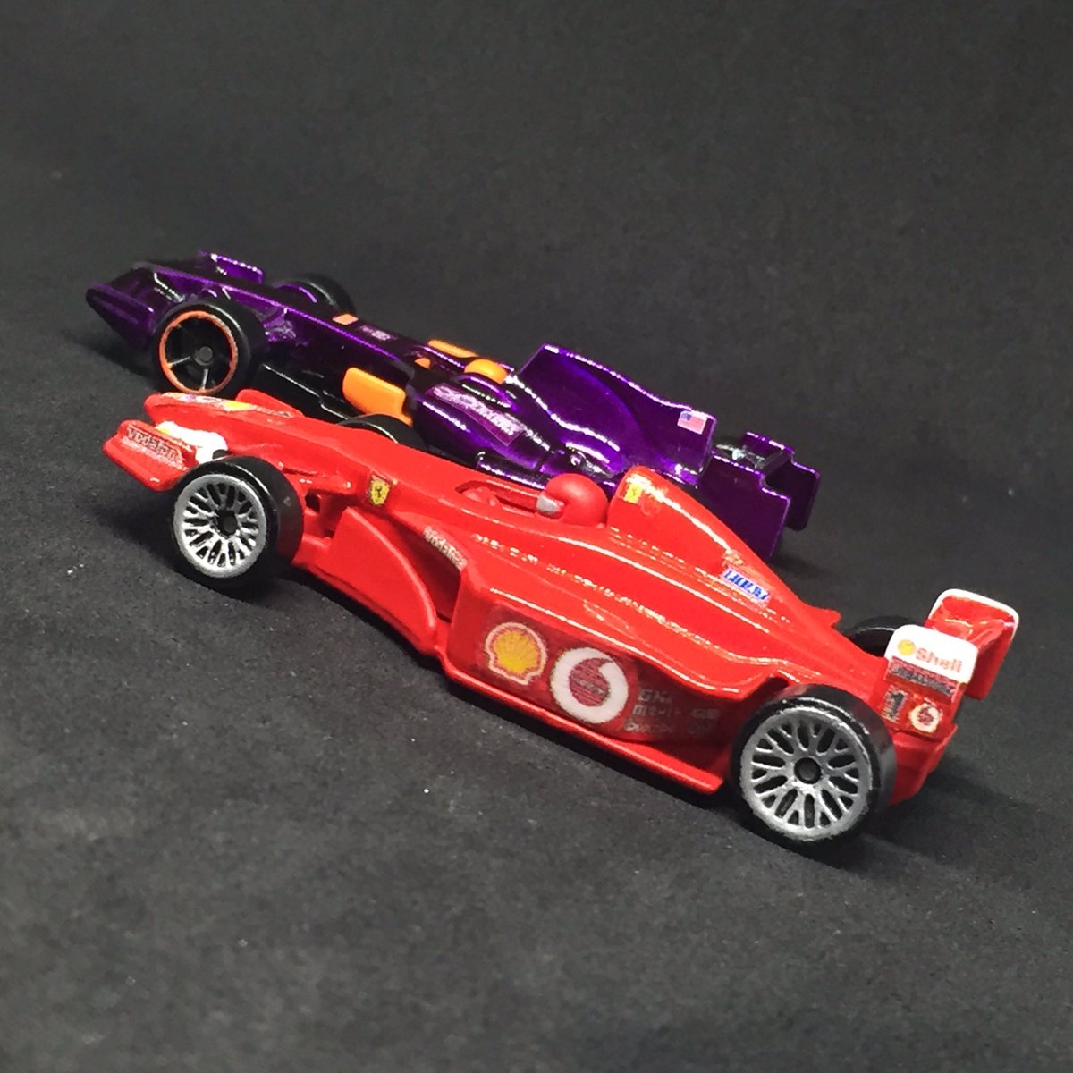 c_recca's tweet image. #FormulaFriday | Red ❤️ VS Purple 💜? @Ferrari VS fantasy? Which one 🤔? Please like ❤️ &amp;amp; RT 🔃. Follow 👉 @c_recca | @Hot_Wheels @Mattel 
#HotWheels #FormulaOne #F1 #Formula1 #Diecast #Cars #DiecastCars #164Scale #164Diecast #164Cars #Ferrari