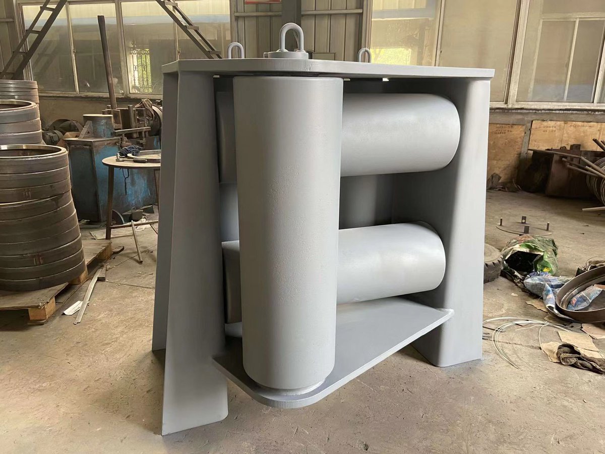 salesZava's tweet photo. Ship deck parts bollard Contact Mark WhatsApp +19096889928 #zavamarine #marineparts #marinemooringtools https://t.co/yyfsFfdnX2