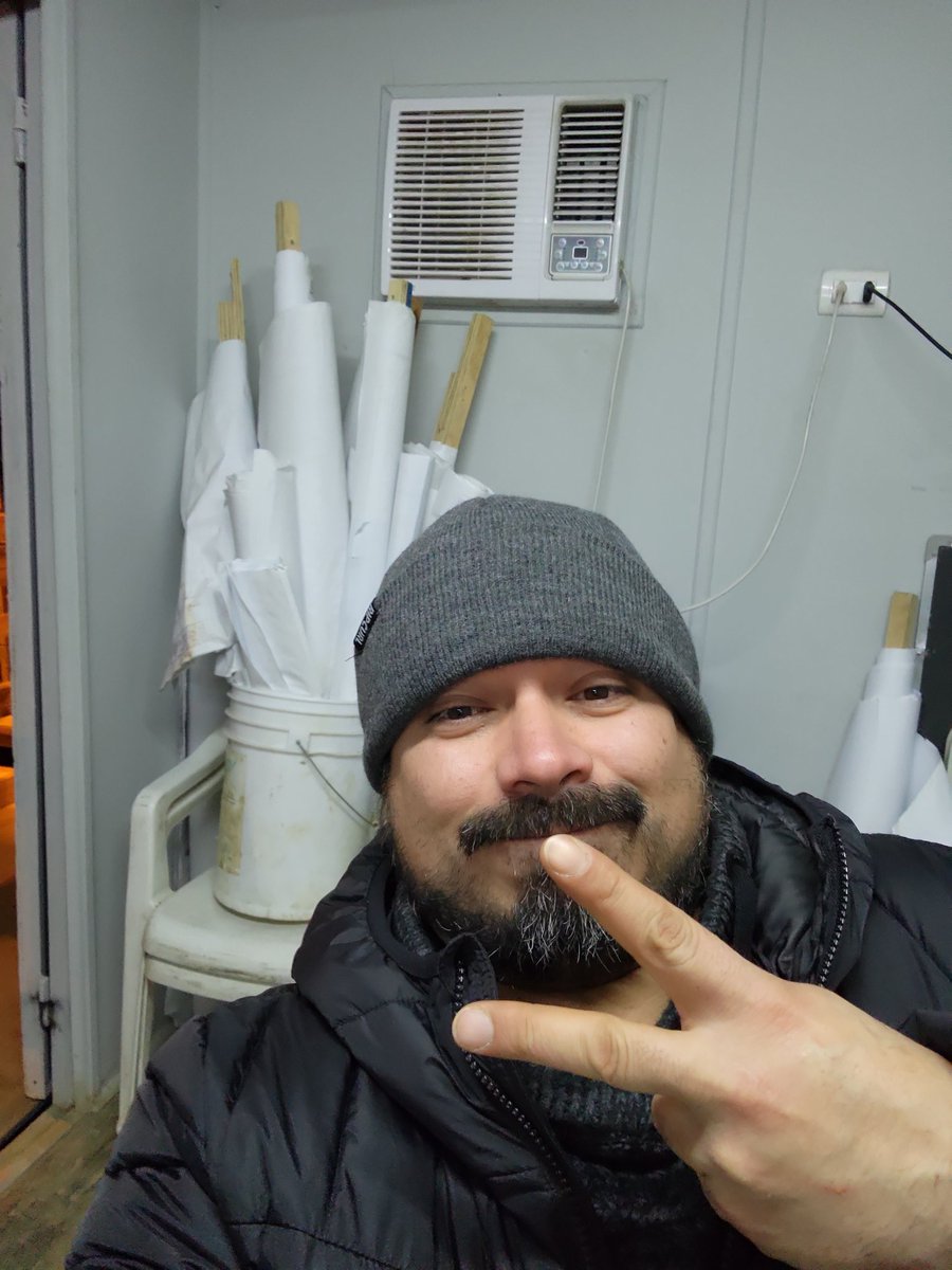 DarckWithe's tweet image. A trabajar .. k el play 5 no se paga solo xD