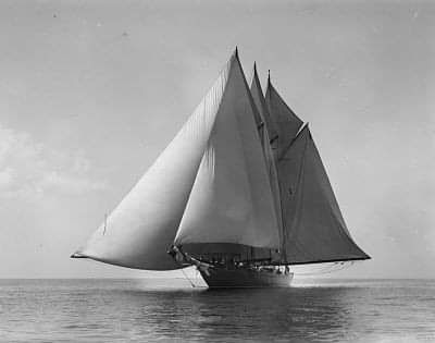 ColinMBaxter's tweet photo. Another scratch built #miniature #modelboat. I've done #Schooner #Atlantic of 1903 to add to my collection @neptune_ships @lnr_models @OnlyBespokeUK @LRFHEC @ModelBoatsMag @RichardMilleCup @BPiniuta @HE_Maritime @Airfix @TheAtlantic https://t.co/xyJxh5C9AU