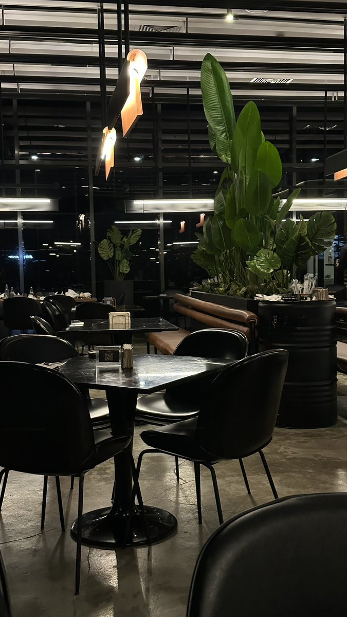 shiooo5h's tweet photo. @Golden_Places She Burger الذ برقر لحمممممم عندهم 🤤 اذا مكان رايق

OMA الذ ثاني برقر اذا تيك اوي وبطاطسهم لذيذ 🤤 https://t.co/eTFjHN0JXL