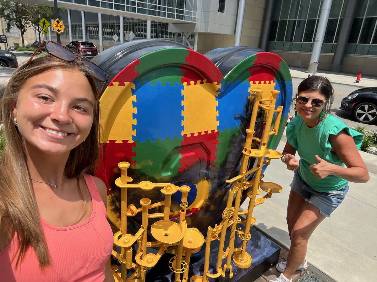 Tara Walrod tweet media