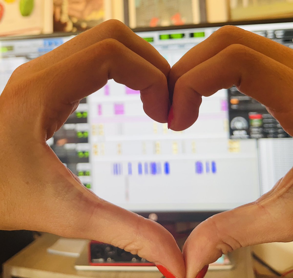 Export = done. ☑️ 

Sneak preview of the next episode of Abridged, coming out on Monday and made with a lot of 🫶

abridged.xyz