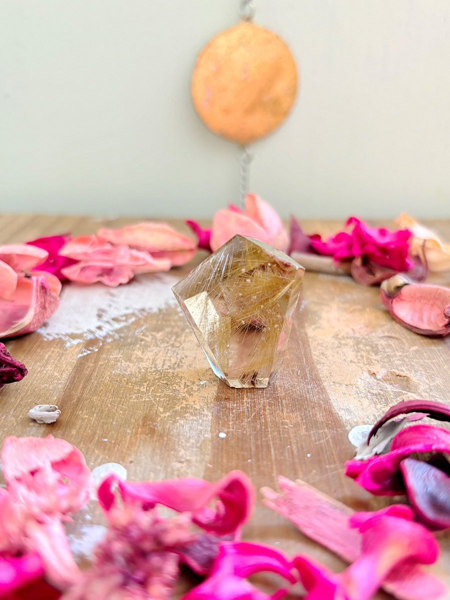 Anna Louise😇🌙🔮 tweet media