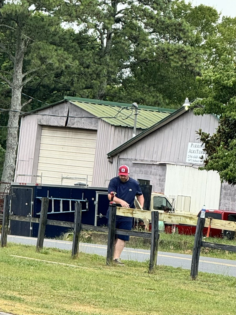 Find you a principal like we have! You just can’t have ours 🐏#RamNation <a href="/drclaywebber/">Dr. Clay Webber</a>