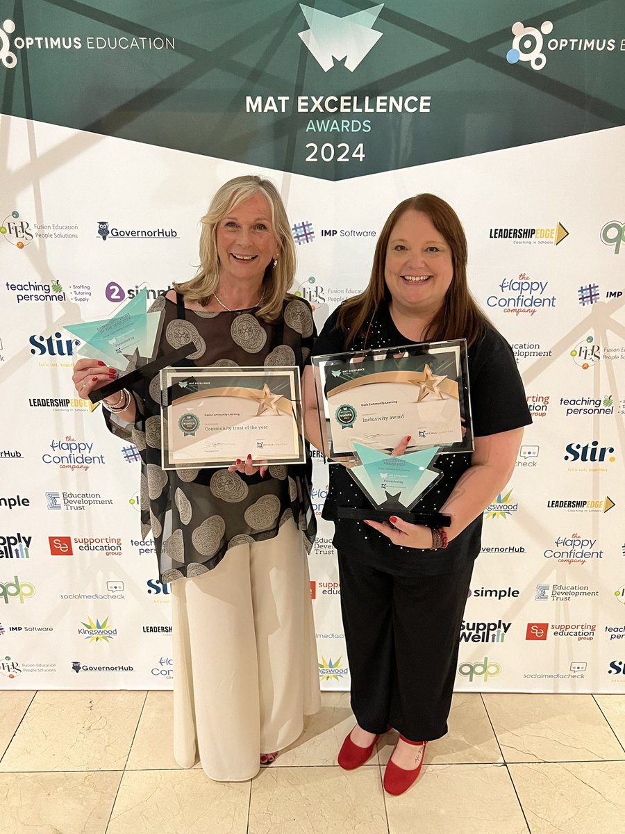 abbebarneby's tweet photo. What a team! Awards for Inclusivity and for our community work! This means so much to us, as it shows that we are living out our vision and ethos #oasisuk #oasisacademies #MATExcellenceawards https://t.co/3yKkmmQa9C