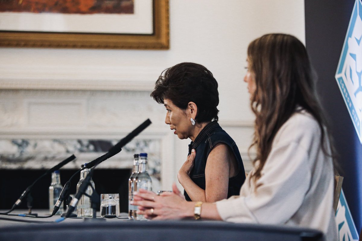 Kosovare Asllani tweet media