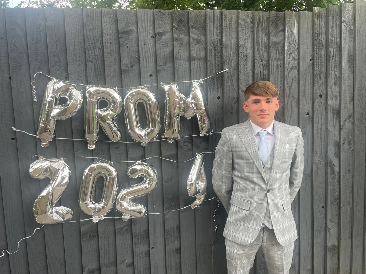 Prom night 😍 who’d knew he’d scrub up so well out of a rugby or footy kit 😍