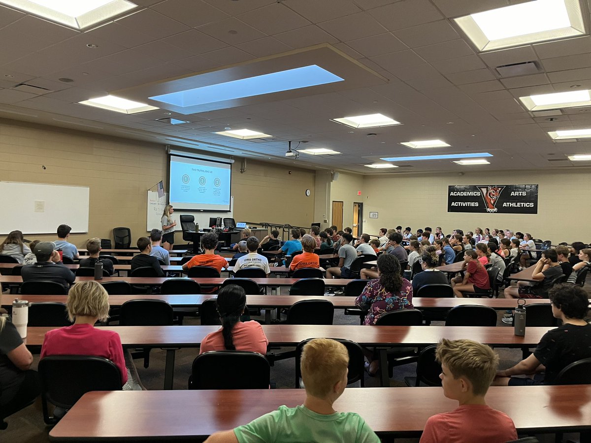 Valley boys XC / T&F (@valleyxctf) on Twitter photo <a href="/EllenDavis_CSSD/">Ellen Davis, RD</a> thank you for sharing your wisdom this morning and starting the upcoming season on our nutrition journey! <a href="/EllenDavis_CSSD/">Ellen Davis, RD</a> thank you for sharing your wisdom this morning and starting the upcoming season on our nutrition journey!