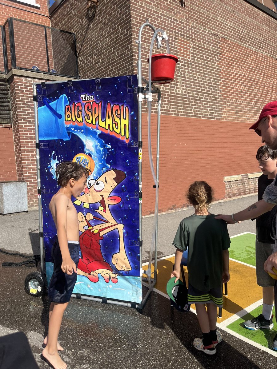 Fern Ave PS (@fernaveps) on Twitter photo It’s hard to believe the end of school is here! We are having fun at the Fern Fun Fair! ❤️☀️<a href="/tdsb/">Toronto District School Board</a> It’s hard to believe the end of school is here! We are having fun at the Fern Fun Fair! ❤️☀️<a href="/tdsb/">Toronto District School Board</a>