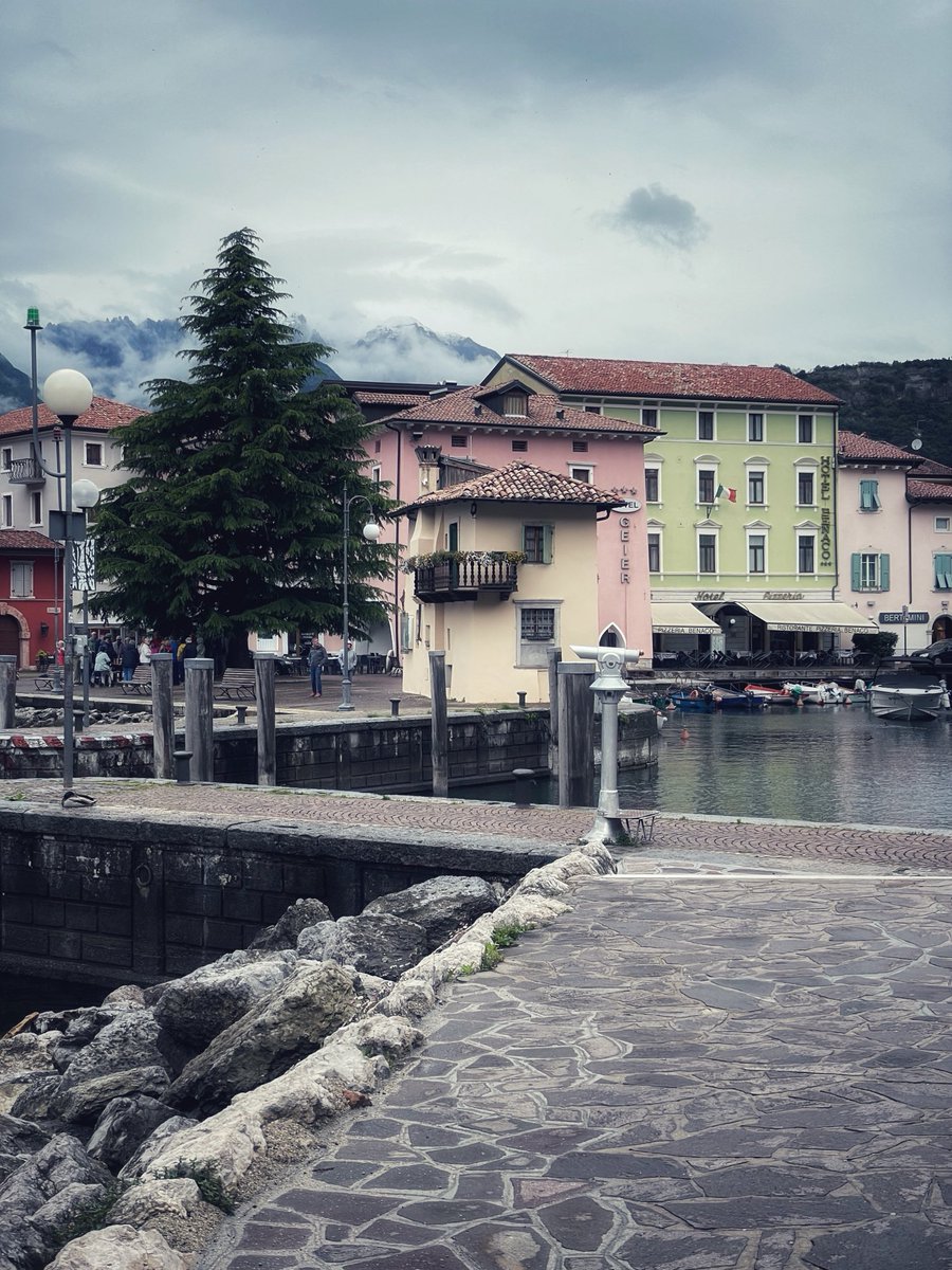 studant47's tweet image. 🎶Those mist covered mountains…
#Italia #Torbole #LakeGarda #vacay #trip #travel #journal #creative #write #photo #explore #air #water #skies #elements #wander #wonder