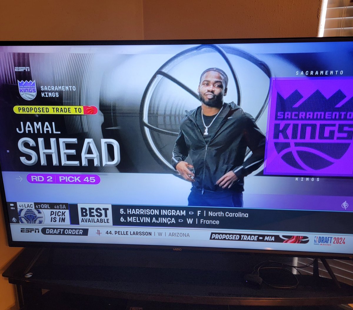 74BEAUTIFULSOUL's tweet photo. IM SO EXCITED‼️🙌🏾🎉🎉 CONGRATS🎉👏🏾Jamal Shead #1 &amp; Family 🫶🏾❤️🐾 Go be GREAT‼️🙏🏾💯🔥💪🏾🏀 #45PICK https://t.co/QD6EoZppsx