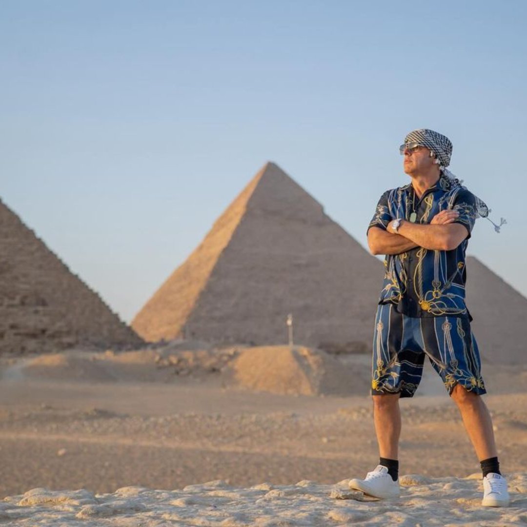 ericdalius's tweet image. Take time to reflect on your past accomplishments, understand your present journey, and envision your future goals. Self-awareness is the key to personal growth and success! 🌟#Reflection #SelfAwareness #FutureGoals