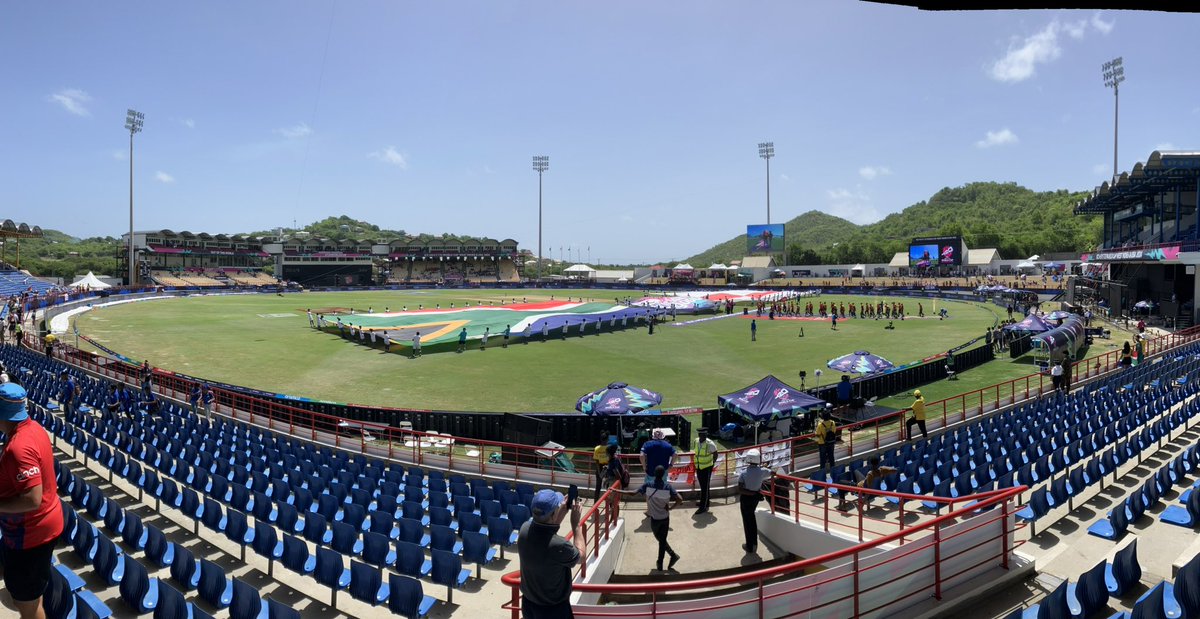 MrsLeanneB tweet media