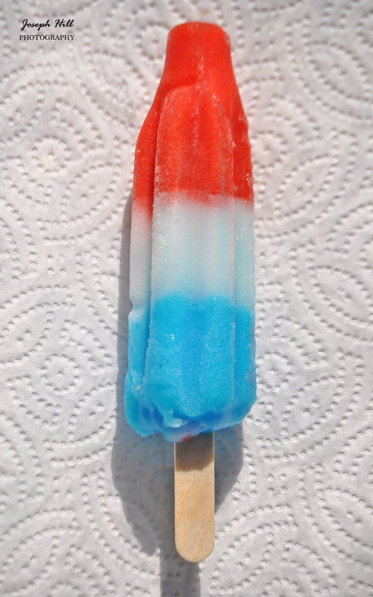 JosephHill3794's tweet image. "Happy #NationalBombPopDay!"🍡❤🤍💙
Photo By: Joseph Hill🙂📸🍡

#BombPop🍡 #sweet #delicious #yummy #Awesome #Summer