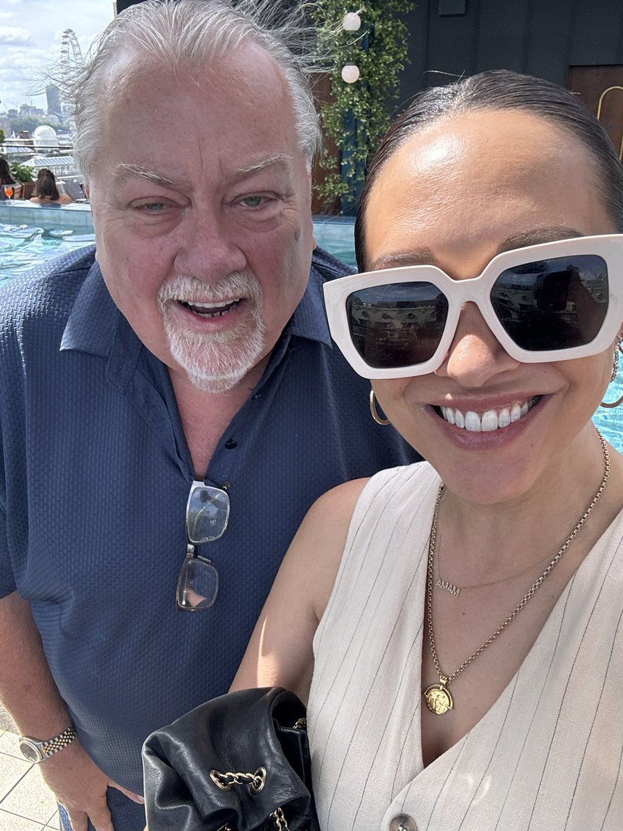 nigeliswright's tweet image. Friends for 25 years now . If your ears were burning we were probably taking about you !