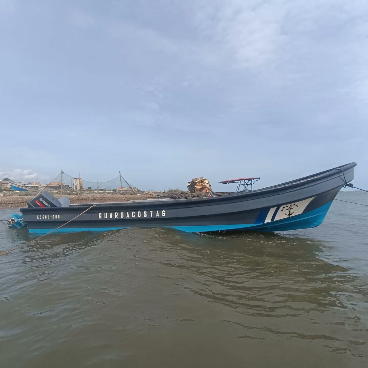 Mantenimiento y recuperación de lancha "GUAICAIPURO" ESGCU-ØØØ1,  muestra del compromiso, dedicación y de la mística que poseen los tripulantes de la <a href="/ArmadaFANBVzla/">Armada_ve</a> para el aumento del nivel de apresto Operacional de la Unidad
<a href="/AB_Guardacostas/">Comando de Guardacostas</a> 
<a href="/ZodimainorN74/">Zodimainor_74</a>
<a href="/AB_GC_EPGCA/">Guardacostas Carupano</a>