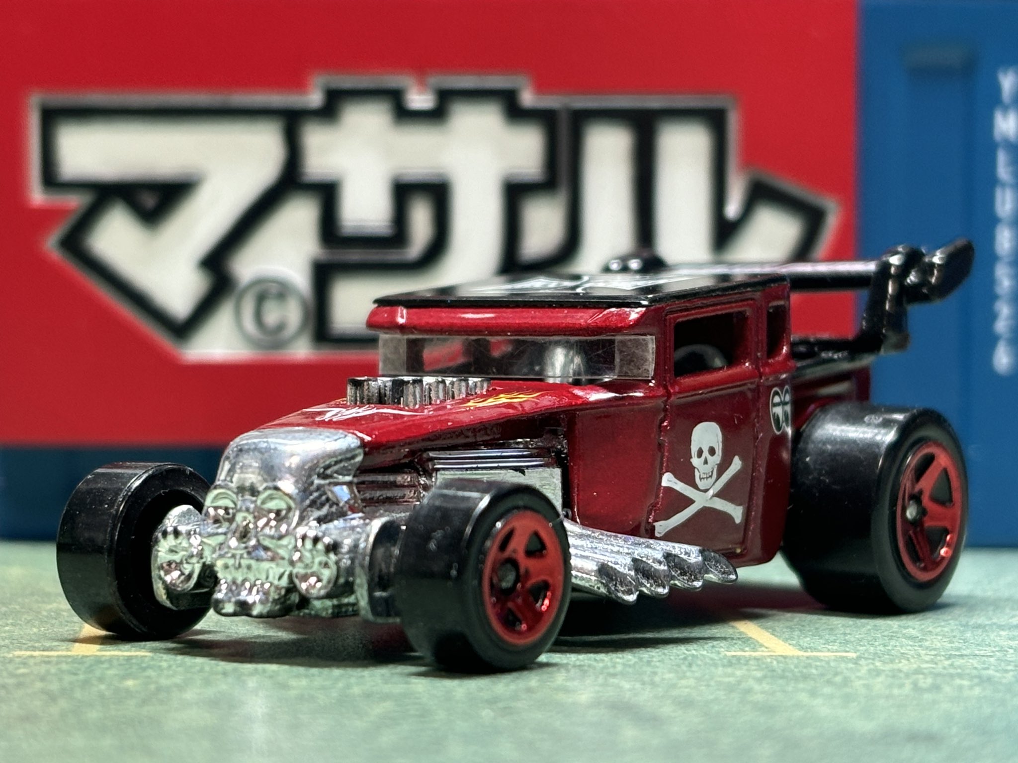 定期入れの ホットウィール 預かり ムーンアイズ ボーンシェイカー ミニカー